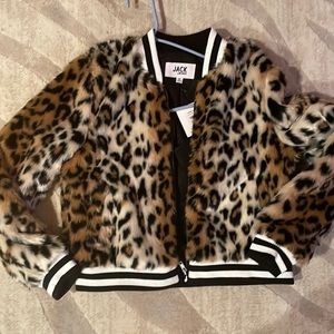 Jack by BB DAKOTA NWT womens leopard print faux fur jacket size M never worn